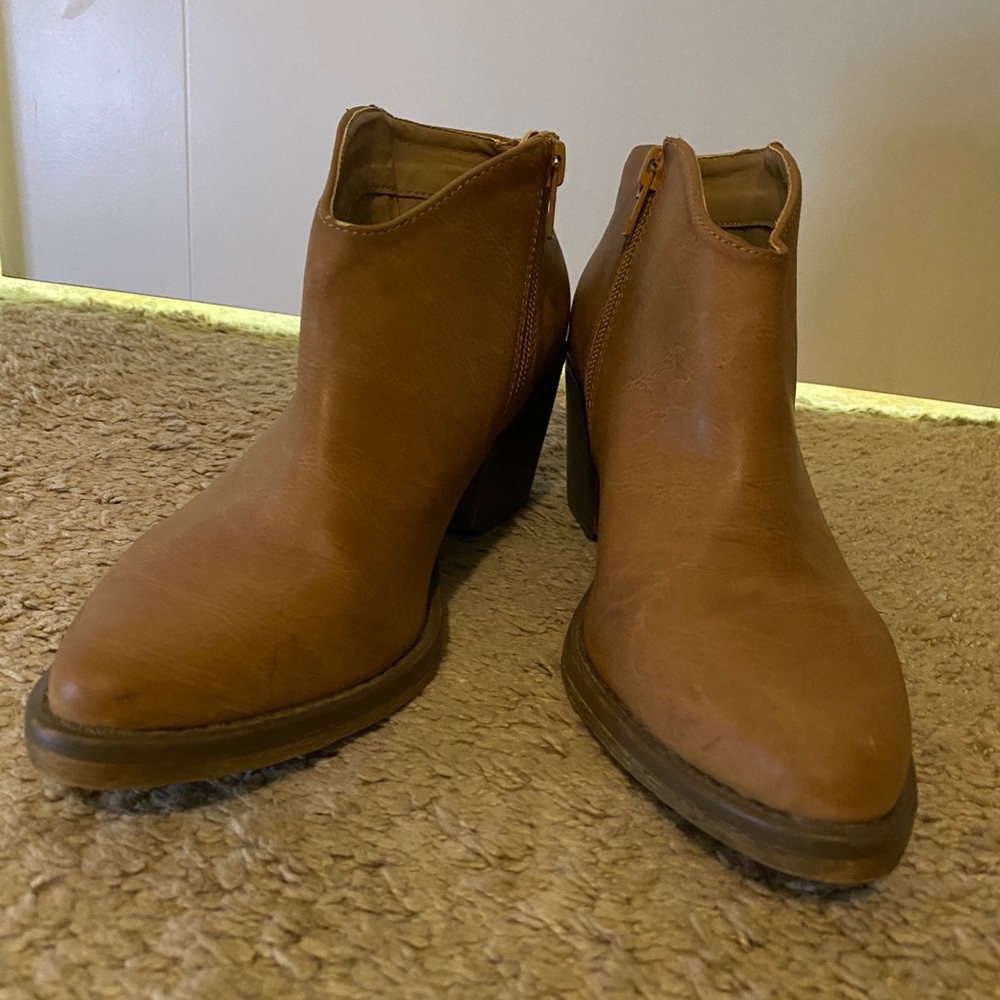 Forever 21 boots/booties. Ankle boots - Picture 8 of 13